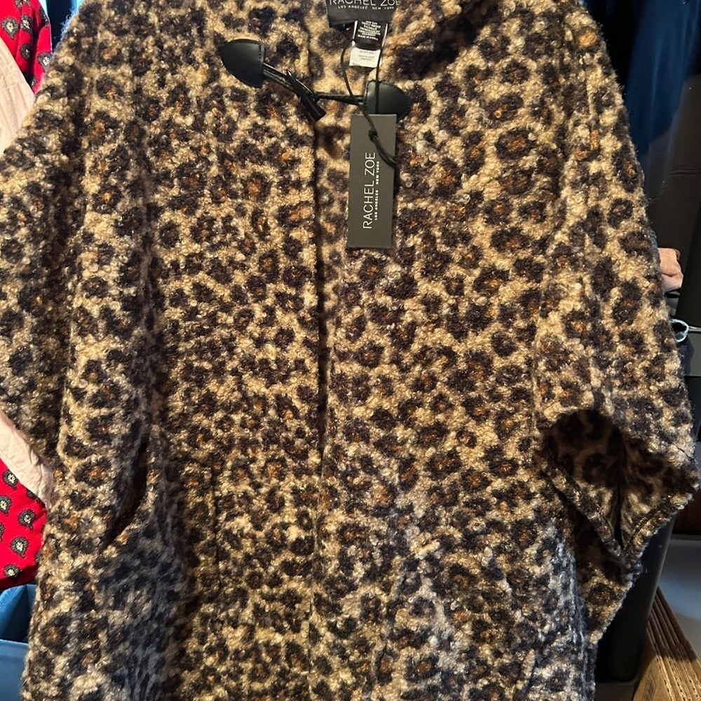 CLEARANCE! Rachel Zoe Hooded Leopard Print Faux Fur Wrap Cape with hood NWT OS